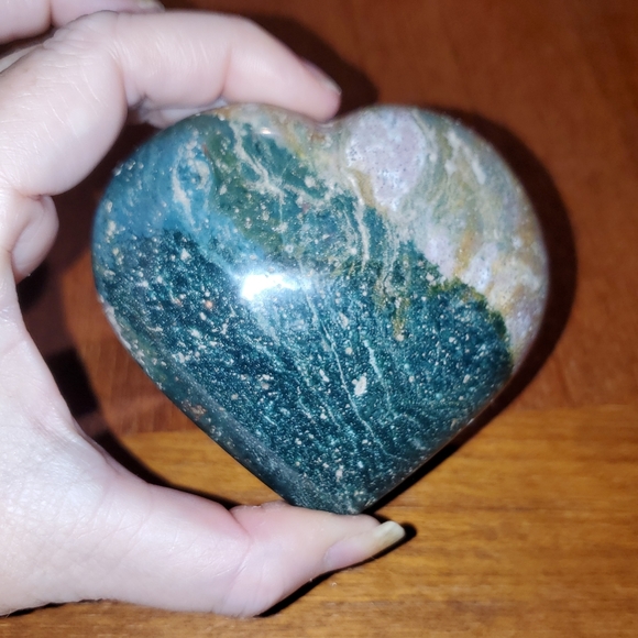 Green Jasper Crystal Heart - Picture 6 of 6